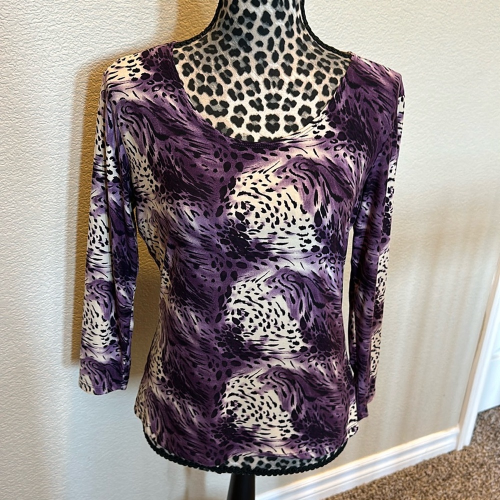Women’s 3/4 sleeve leopard top, super soft, size M